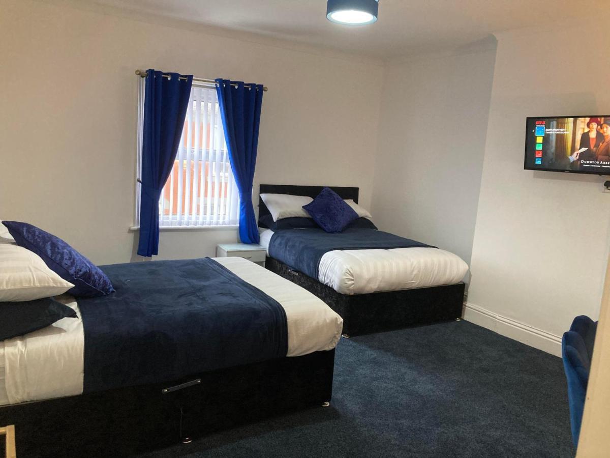 Agapi - Sea View Sleeps Appartamento Blackpool